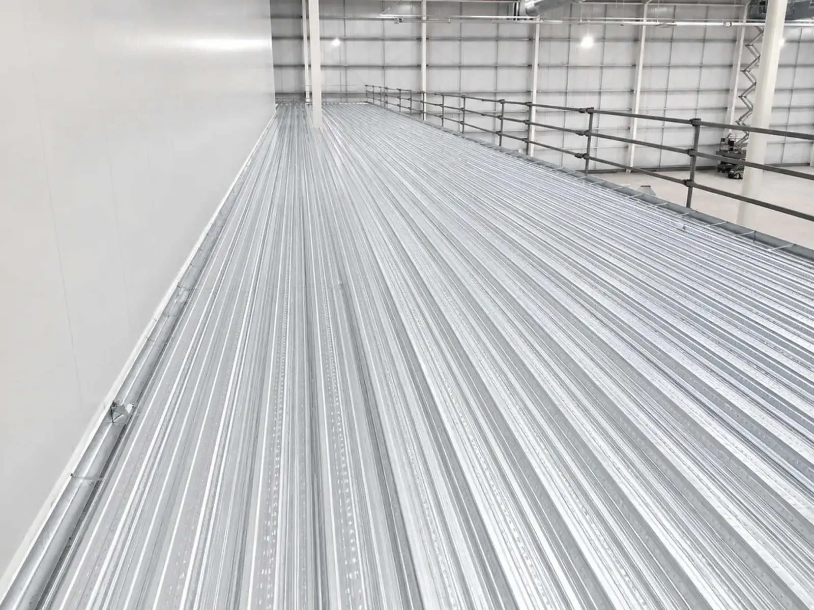 MetFloor 60 crushed ends and profile detail